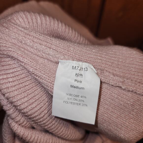 NWOT Light Pink Sweater Long Bell Sleeved Shorts Romper One Piece Sz Small - Picture 5 of 5